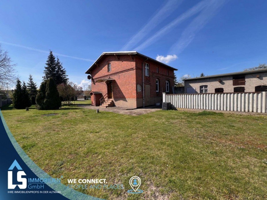 Hausansicht Einfamilienhaus Tangerm�nde