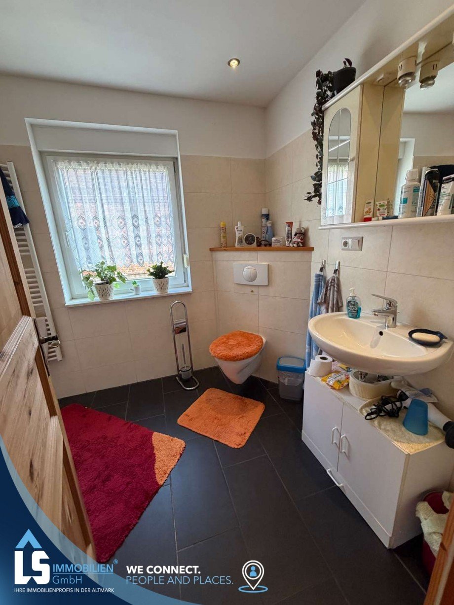 Badezimmer EG Doppelhaush�lfte Plattenburg OT Gl�wen