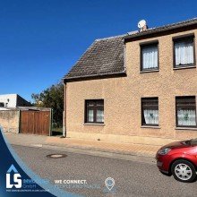 Hausansicht Doppelhaush�lfte mit gro�em Grundst�ck in Osterburg