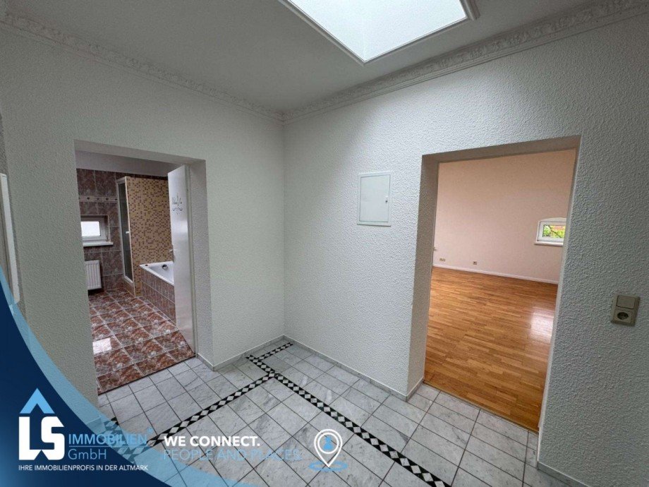 Eingangsbereich Dachgeschosswohnung Magdeburg