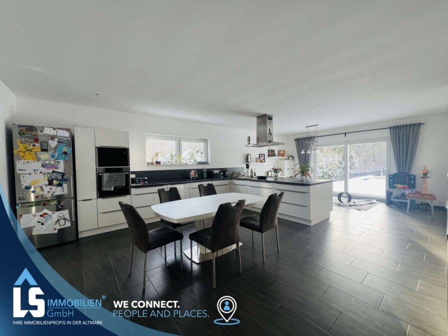 Hochwertige Einbauk�che mit Sitzgelegenheit Bungalow Stendal