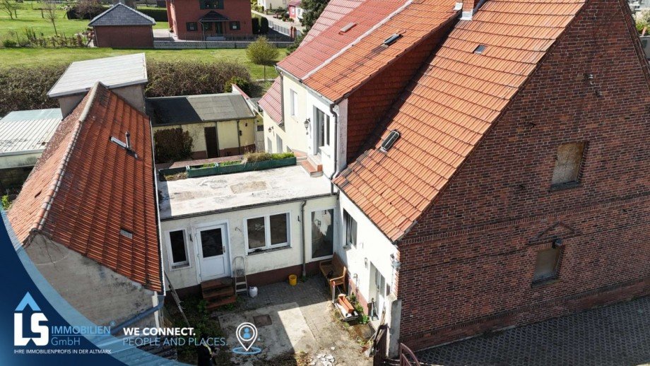 Innenhof Doppelhaush�lfte Tangerm�nde