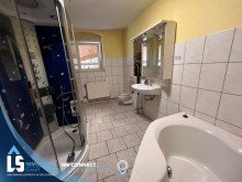 Badezimmer Platz f�r die ganze Familie. Einfamilienhaus mit gro�em Grundst�ck
