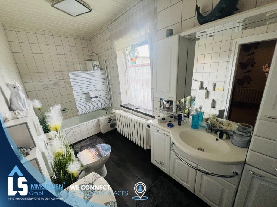 Bad im EG Doppelhaush�lfte Stendal
