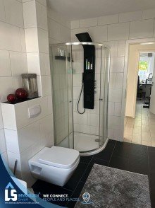 Badezimmer Exklusiver Bungalow mit Pool, Naturstein & Premium-Ausstattung in Stendal-Galgenberg