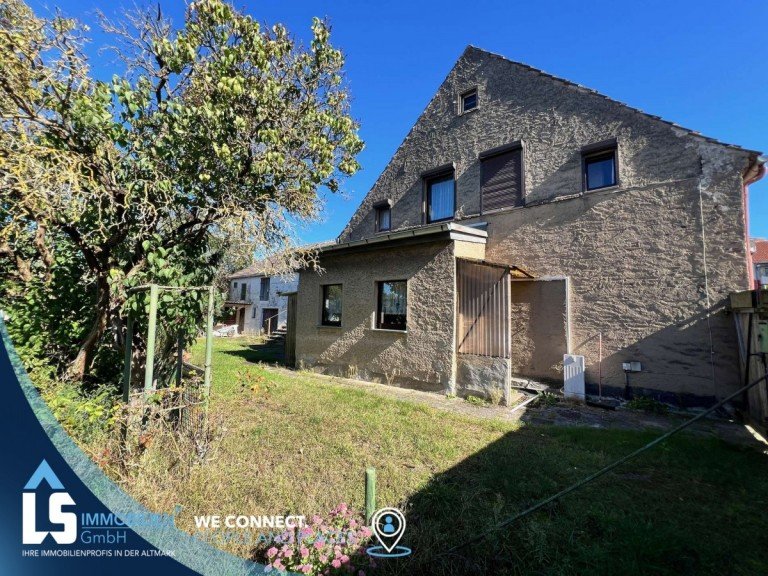 Hausansicht Osterburg (Altmark) Doppelhaush�lfte Doppelhaush�lfte mit gro�em Grundst�ck in Osterburg