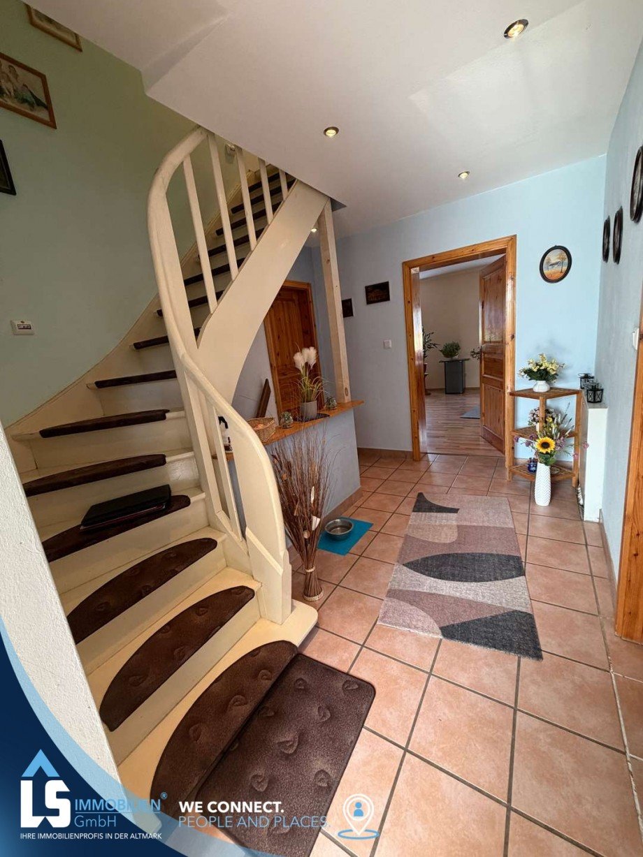 Flur Doppelhaush�lfte Plattenburg OT Gl�wen