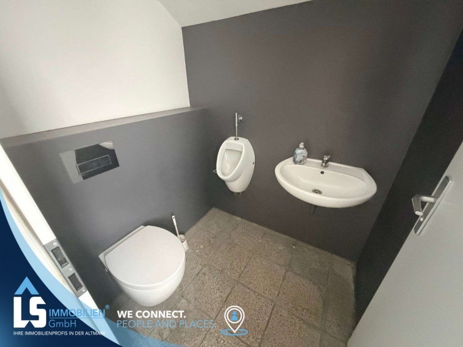 WC Halle / Lager / Produktion Dessau-Ro�lau