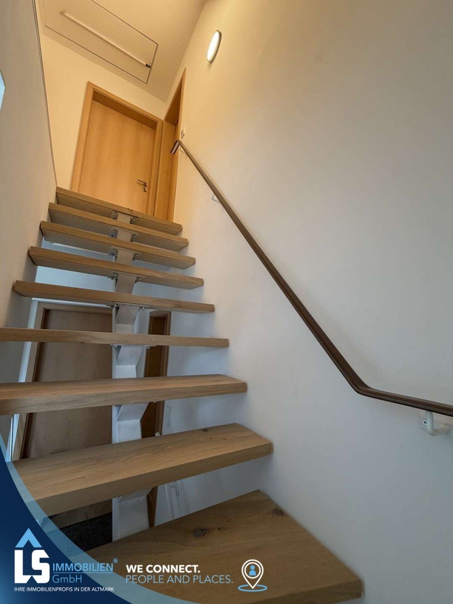 OG Treppenhaus Doppelhaush�lfte Havelberg