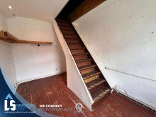 Aufgang ins Dachgeschoss Platz f�r die ganze Familie. Einfamilienhaus mit gro�em Grundst�ck