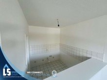  Frisch renoviert, moderner Grundriss, Balkon!
