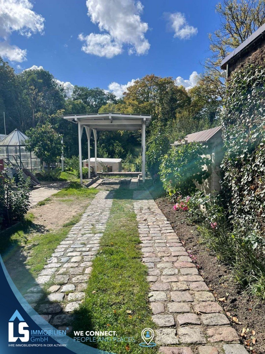 Blick auf deie Einfahrt Einfamilienhaus Biesenthal