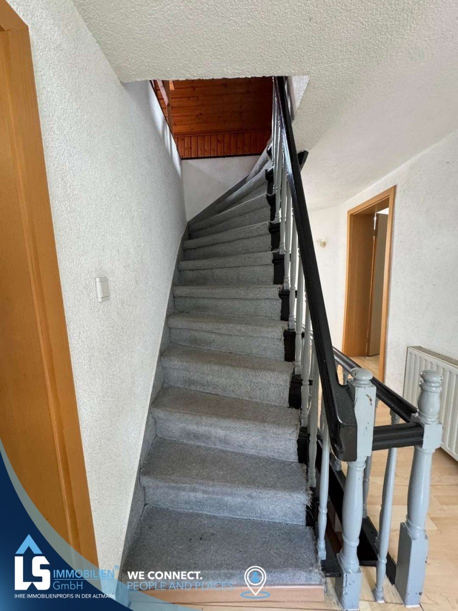 Zugang Dachgeschoss Reihenmittelhaus Burg