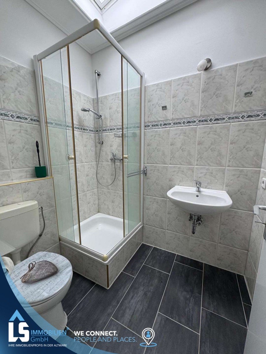 Badezimmer 2 Dachgeschosswohnung Magdeburg