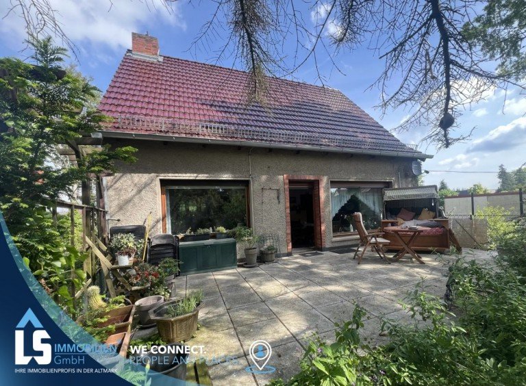 Hausansicht Stendal Einfamilienhaus Idylle pur, wohnen wie im Urlaub!