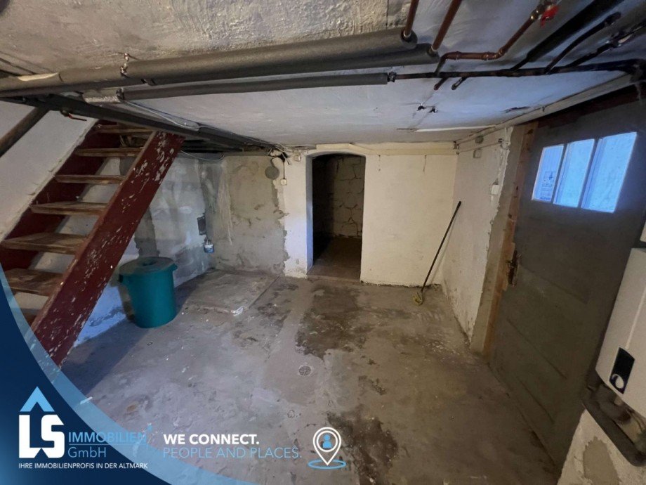 Keller Eingangsbereich Doppelhaush�lfte Quedlinburg