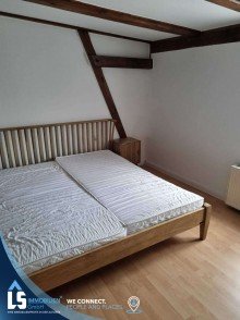 2. Schlafzimmer Gro�z�gige m�blierte 3 Zimmerwohnung in der Innenstadt von Stendal