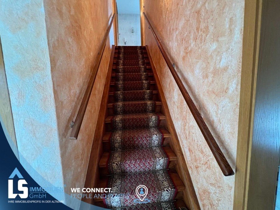 Treppe zum OG Einfamilienhaus Gro� Santersleben