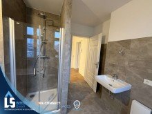 Bad OG.jpg 5 Zimmer und 3 B�der - Gro�z�gige, lichtstarke Maisonettwohnung mit Balkon und Stellplatz in Stendal