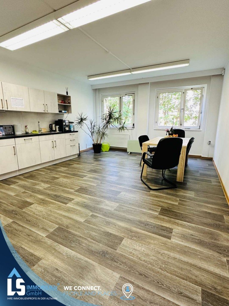 IMG_4738 Premnitz B�rofl�che B�rofl�che / Gewerber�ume in Premnitz