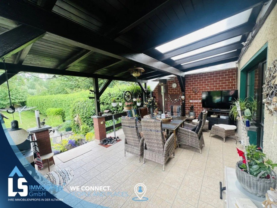 Gro�e �berdachte Terrasse Doppelhaush�lfte Stendal