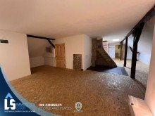 Dachgeschoss Platz f�r die ganze Familie. Einfamilienhaus mit gro�em Grundst�ck