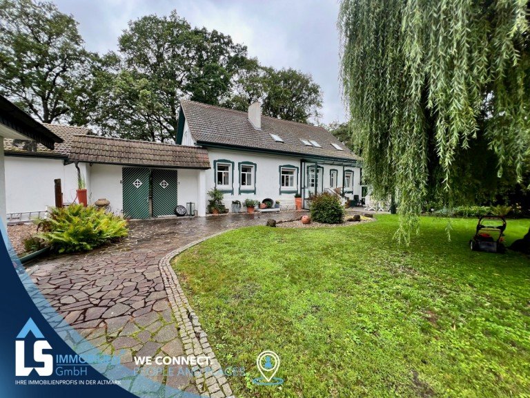 Ansicht Haus Hofseite Gardelegen Einfamilienhaus traumhaftes Anwesen kurz vor Wolfsburg