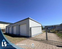 Garagen B�roetage in Stendal, gro�z�gig, modern, Fl�che teilbar, Au�enstellpl�tze und Garagen!