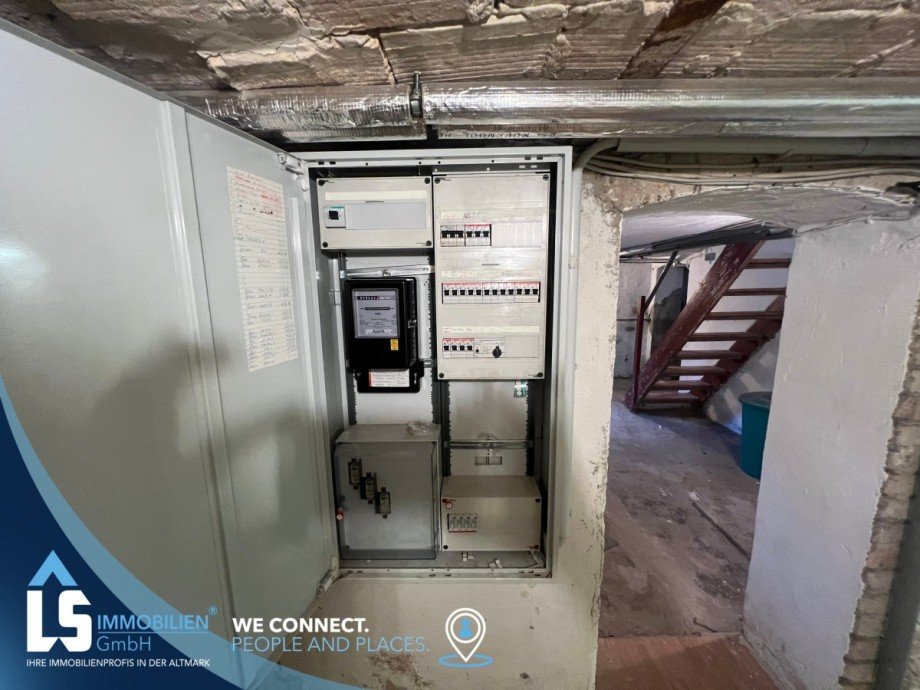 Stromanschluss Keller Doppelhaush�lfte Quedlinburg