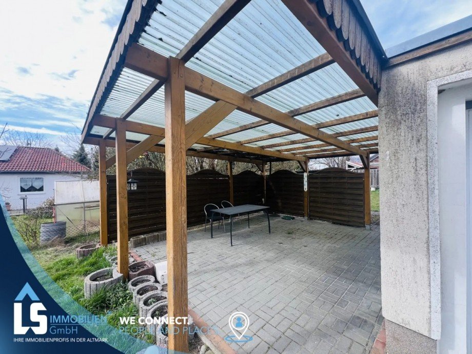 Terrasse Doppelhaush�lfte Tangerm�nde