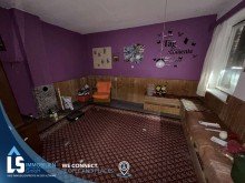 KZ2 Einfamilienhaus in zentraler Lage mit gro�em Grundst�ck