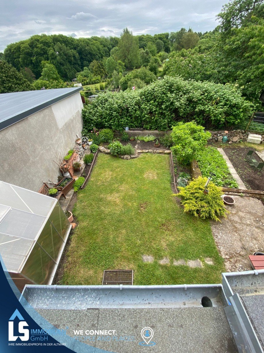 Blick in den Garten Einfamilienhaus Marlow