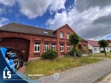 Au�enansicht Platz f�r die ganze Familie. Einfamilienhaus mit gro�em Grundst�ck