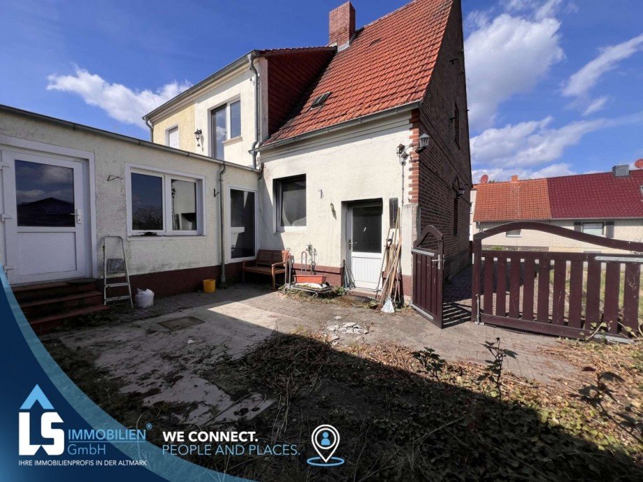 Innenhof Doppelhaush�lfte Tangerm�nde