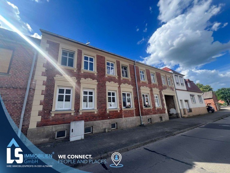 Hausansicht Tangerh�tte OT Birkholz Etagenwohnung Ruhig, hell und gro�z�gig!