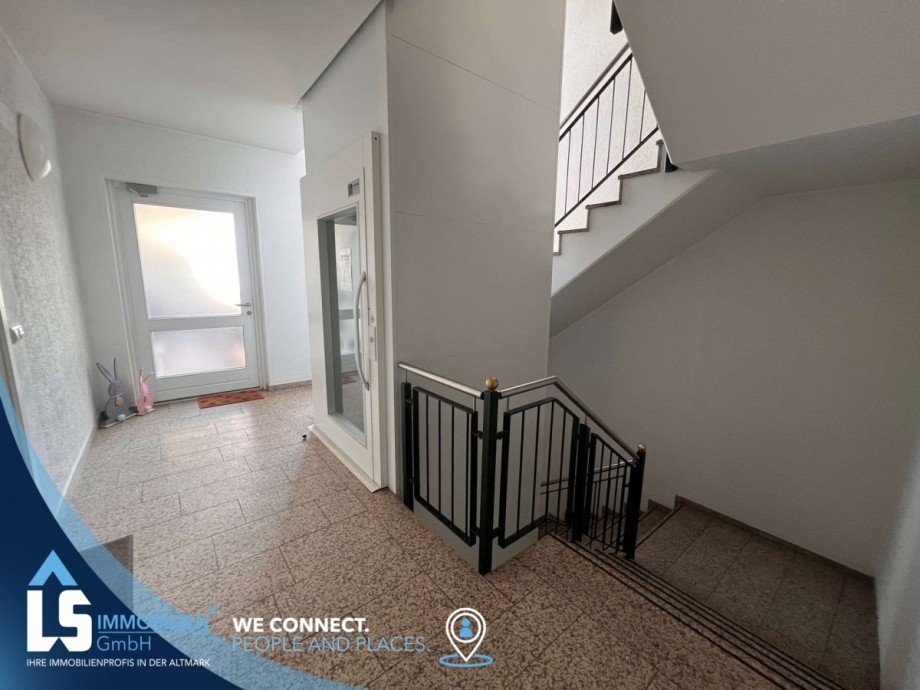 Treppenhaus/ Aufzug Wohnung Stendal