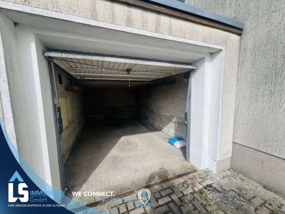 Einzelgarage Doppelhaush�lfte Tangerm�nde