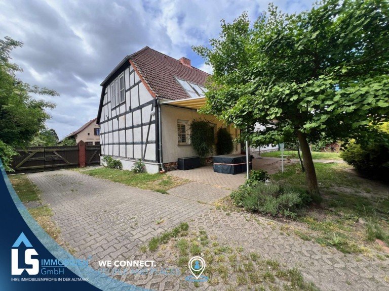 Ansicht Haus Hofseite Cobbel Haus Fachwerkjuwel mit gro�em Grundst�ck, voll m�bliert