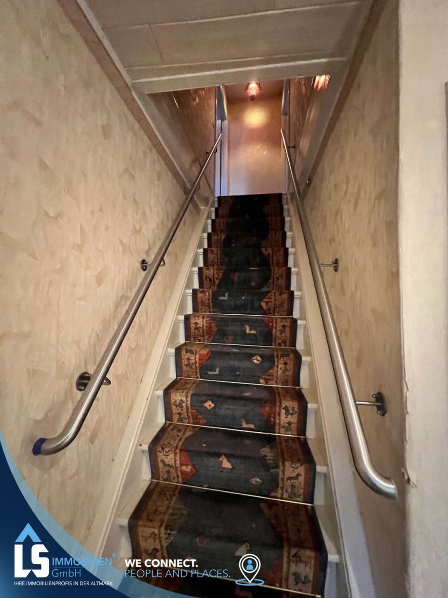 Treppe ins OG Doppelhaush�lfte Perleberg