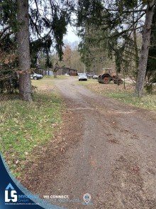 Zufahrt Haus  Charmantes Zuhause - Ruhige Lage inmitten der Natur!  Sommeraktion Preisreduzierung