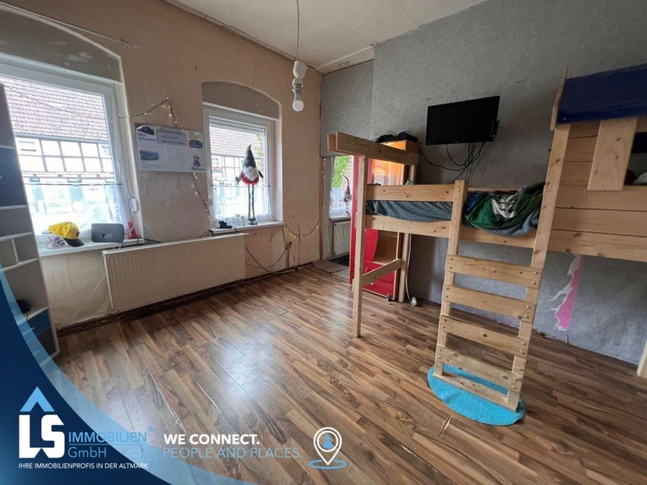 Durchgangszimmer Zweifamilienhaus Bellingen
