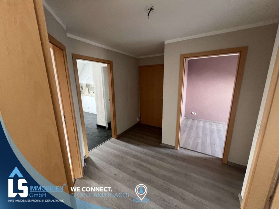 Flur Dachgeschosswohnung Dahlenwarsleben
