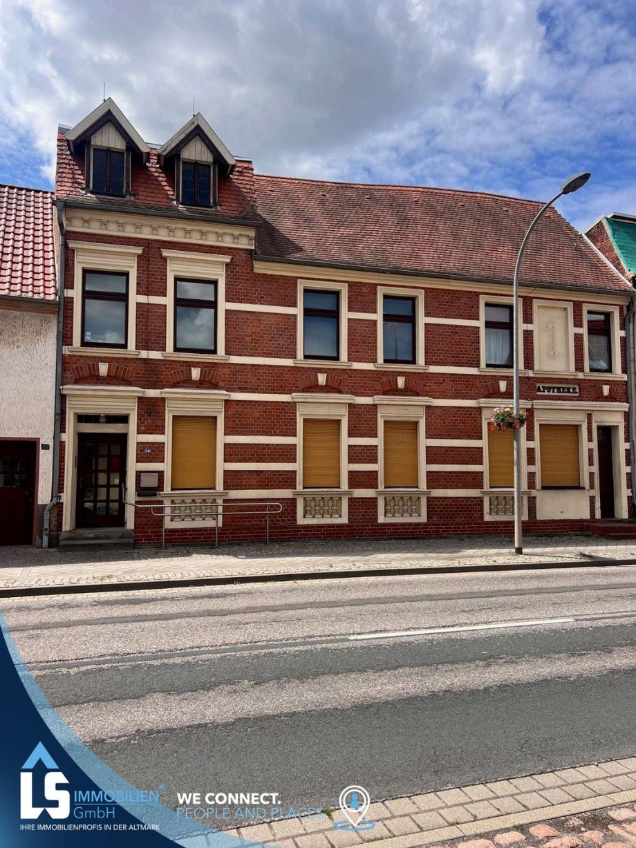 Stra�enansicht Mehrfamilienhaus Jerichow