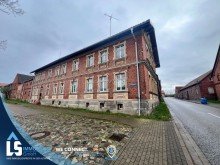 Hausansicht Stra�e Vierseitenhof mit 5 WE und Garagen in Heeren