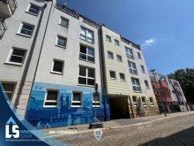 Hausansicht gem�tliche Zweiraumwohnung mit Terrasse im Erdgeschoss