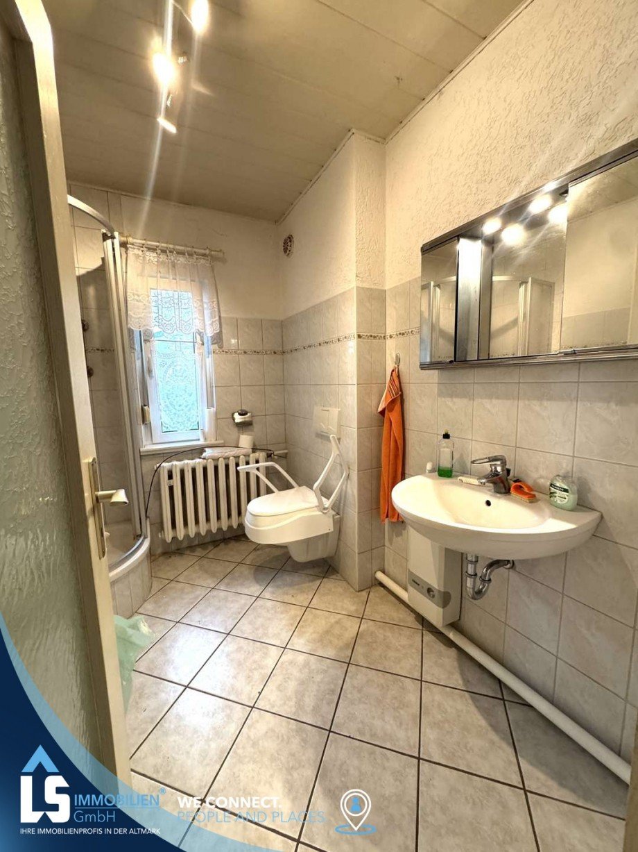 Bad EG.jpg Einfamilienhaus Gransee