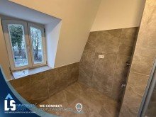 Platz f�r Waschmaschine und Trockner 5 Zimmer und 3 B�der - Gro�z�gige, lichtstarke Maisonettwohnung mit Balkon und Stellplatz in Stendal
