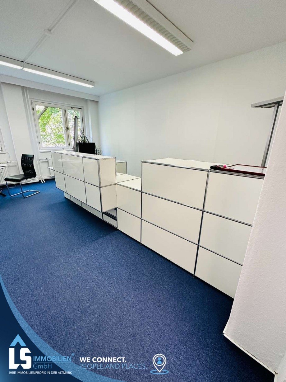 IMG_4749 B�rofl�che Premnitz