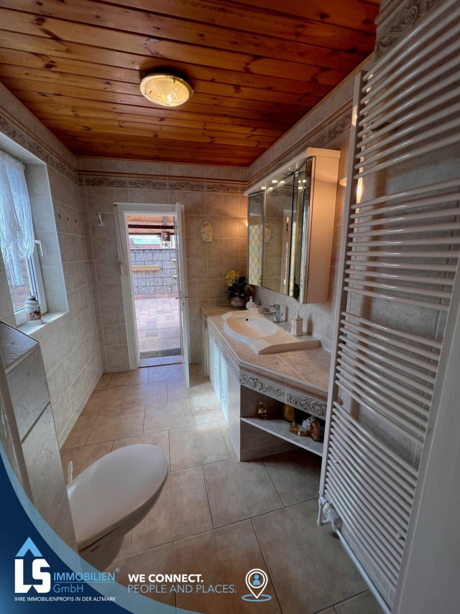 G�ste WC mit Zugang Dachterrasse Reihenmittelhaus Tangerm�nde