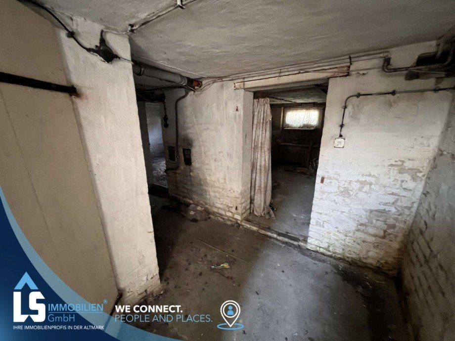 Keller Doppelhaush�lfte Tangerm�nde